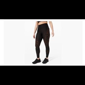 Lululemon mapped out high rise 28” black/brick 2